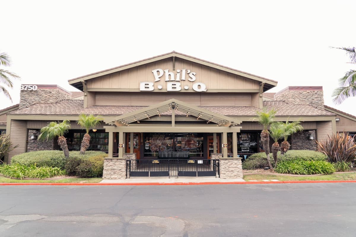 Phil's BBQ - catering in San Diego