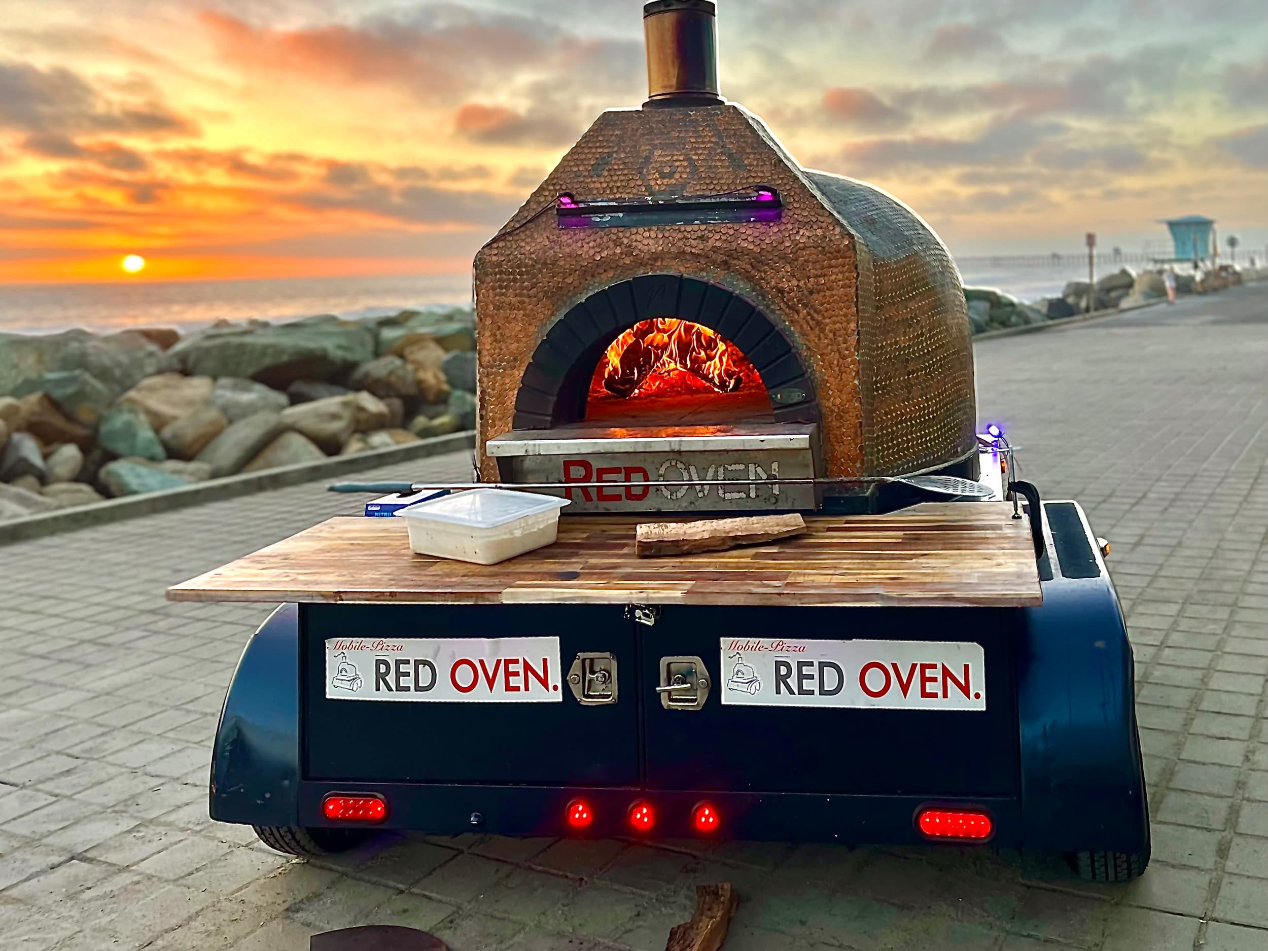 RED OVEN PIZZA - catering in Carlsbad